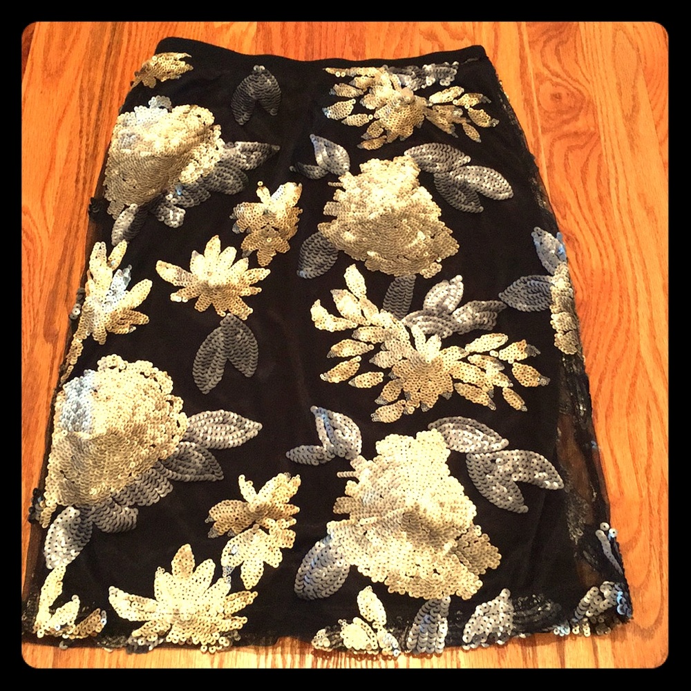 Forever 21 Dressy skirt M